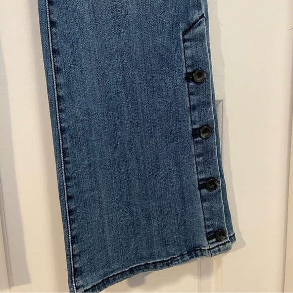 Anthropologie Pilcro High Rise Bootcut Jeans in Light Wash - Picture 6 of 8